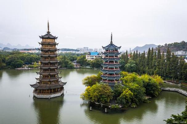 广西桂林旅游攻略必去景点_广西桂林旅游攻略必去景点攻略