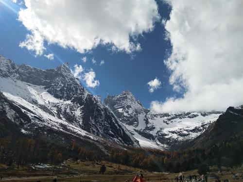 四姑娘山景区攻略_四姑娘山景区攻略自驾沿途的风景